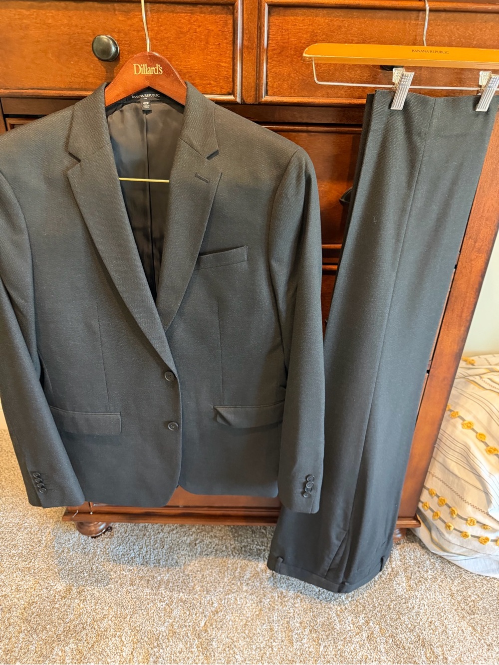 Banana Republic Men's Charcoal Two-Piece Suit